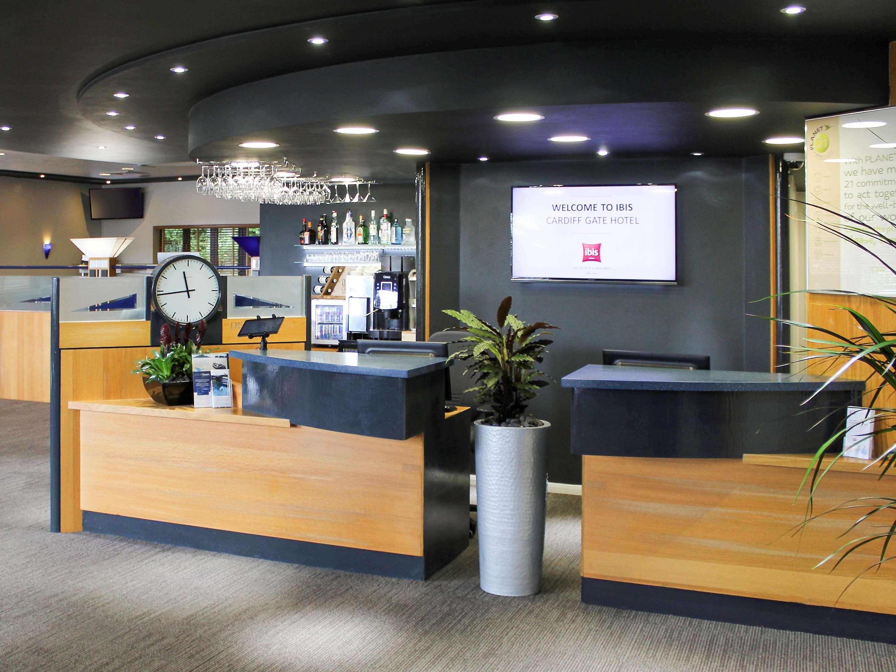 Ibis Cardiff Gate - International Business Park Hotel Exterior photo