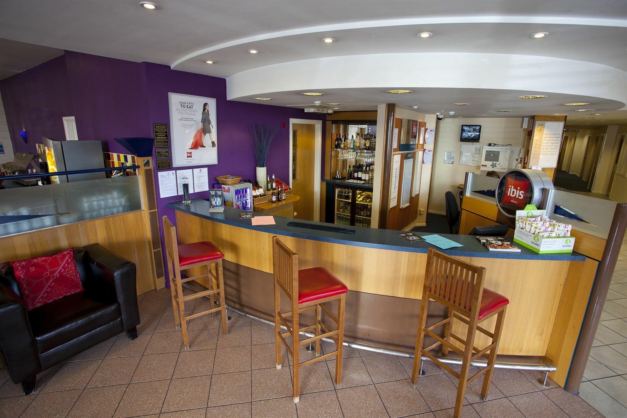 Ibis Cardiff Gate - International Business Park Hotel Exterior photo